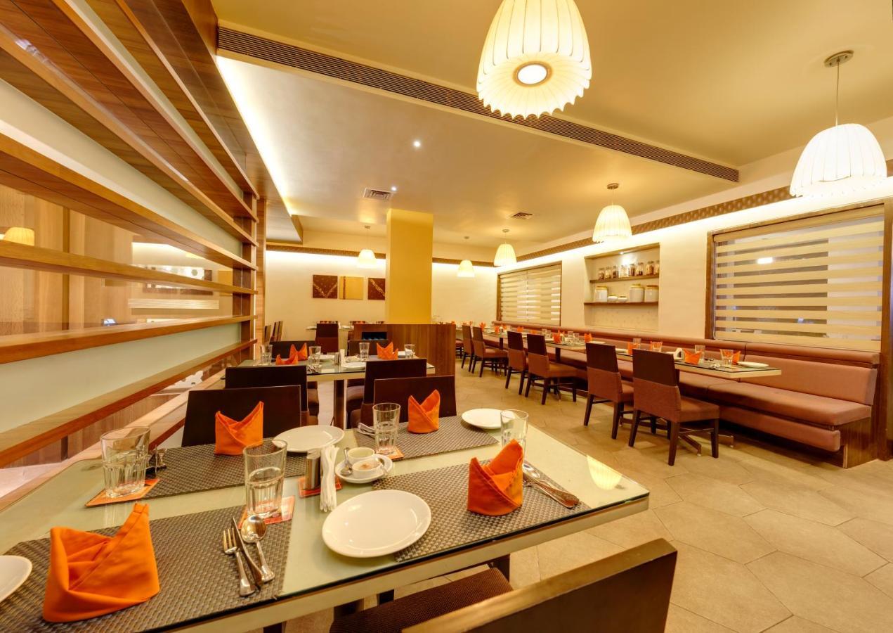 Regenta Place Raysons كولهابور المظهر الخارجي الصورة