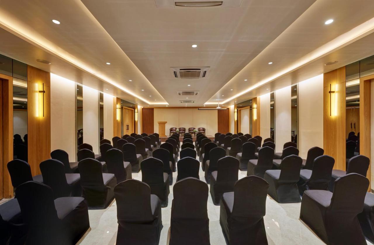 Regenta Place Raysons كولهابور المظهر الخارجي الصورة