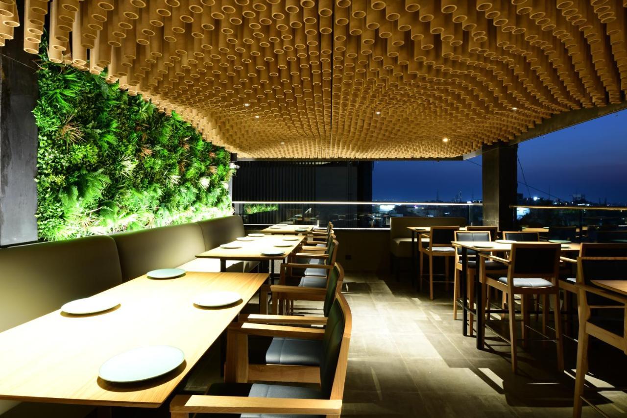 Regenta Place Raysons كولهابور المظهر الخارجي الصورة