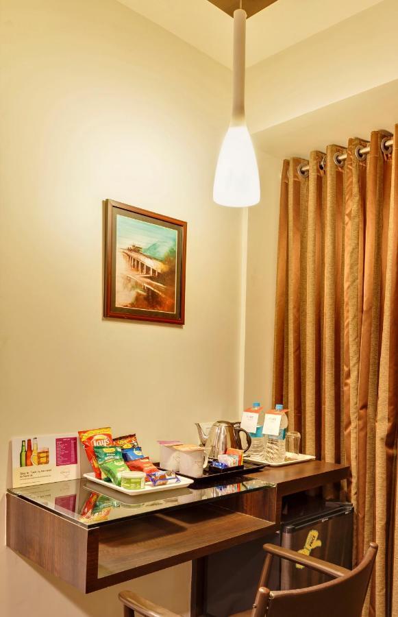 Regenta Place Raysons كولهابور المظهر الخارجي الصورة